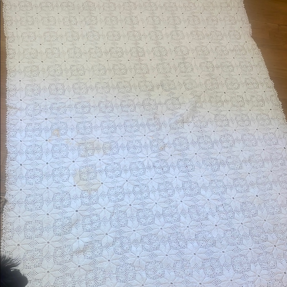 Crocheted table cloth or throw